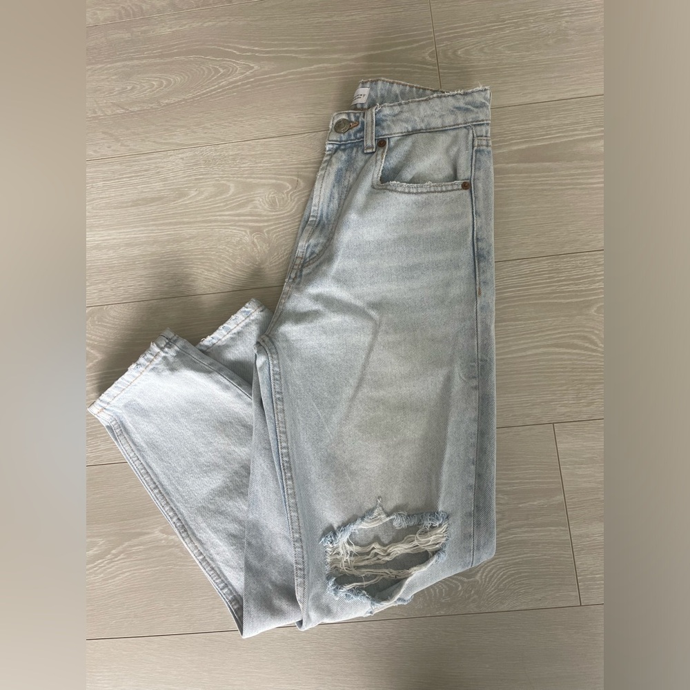 Light wash zara jeans!